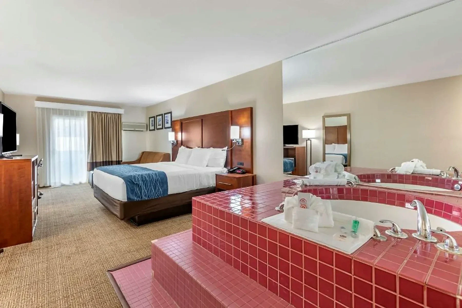 King Room with Hot Tub